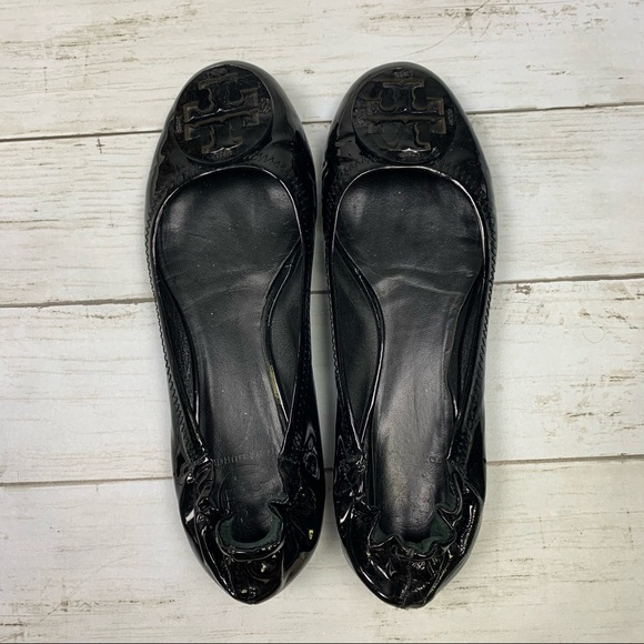 Tory Burch Reva Logo Black Patent Ballet Flats - Picture 2 of 16